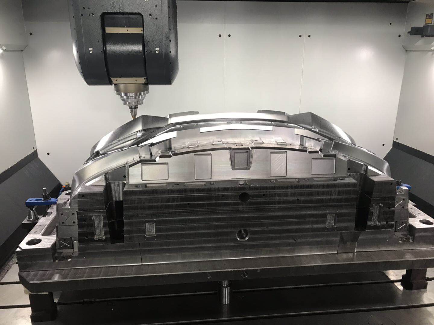 Precision and Durability: The Key to High-Quality Automotive Moulds